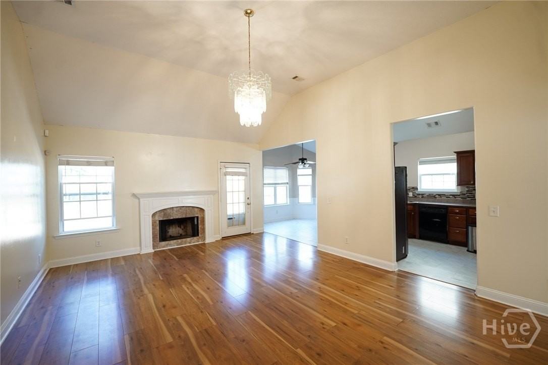 877 Laurel Hill Cir - Photo 3 of 43