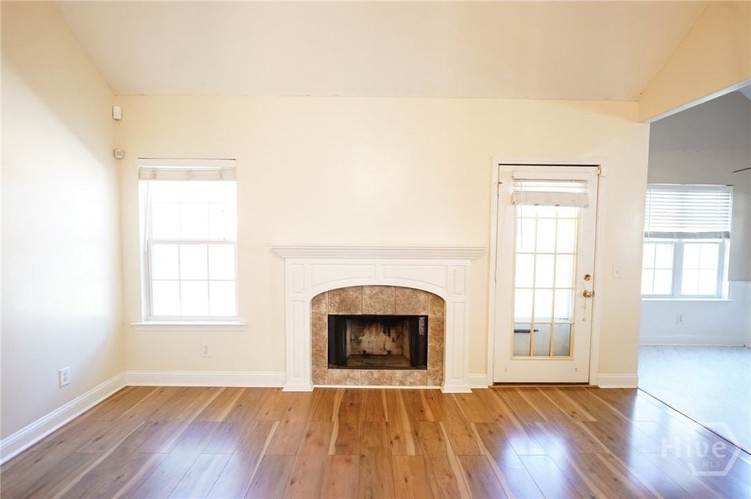 877 Laurel Hill Cir - Photo 5 of 43