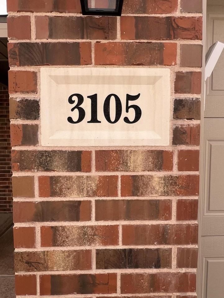 3105 140th St - Photo 2 of 23