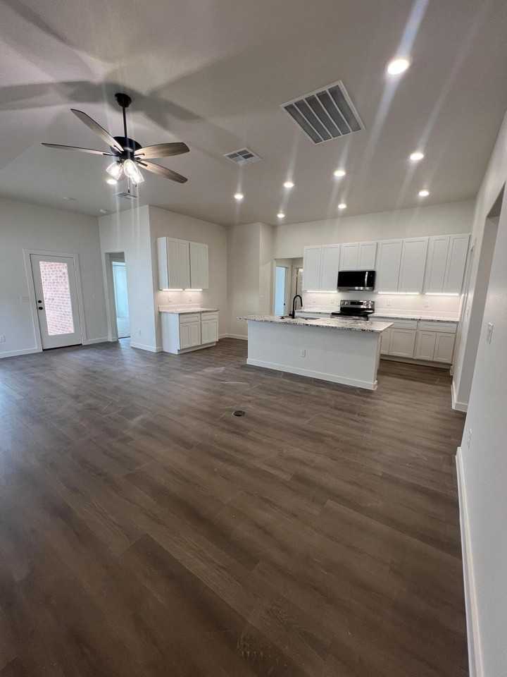 3105 140th St - Photo 5 of 23