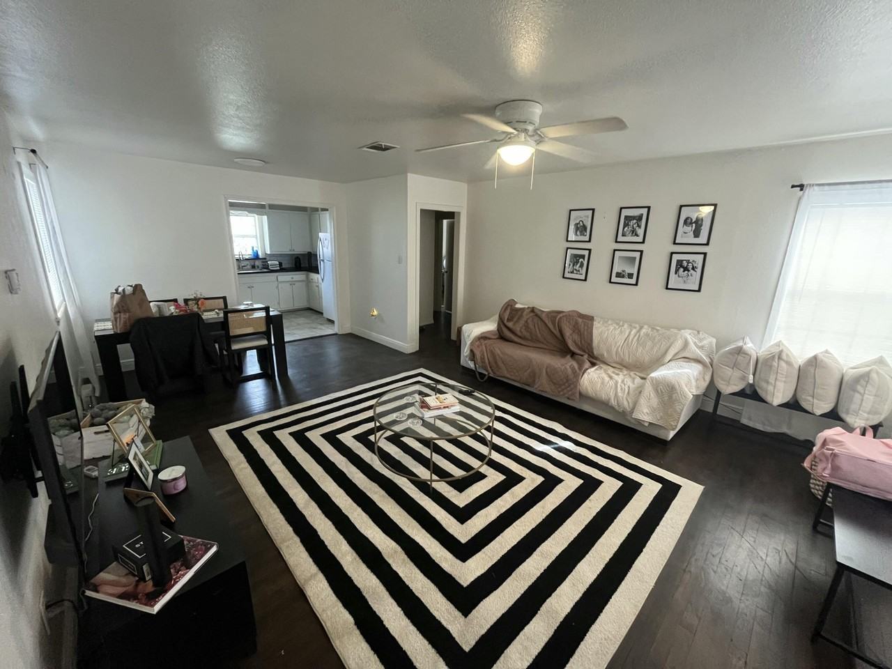 3116 33rd St - Photo 3 of 7