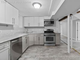 featured image of 98 Elm St #1
