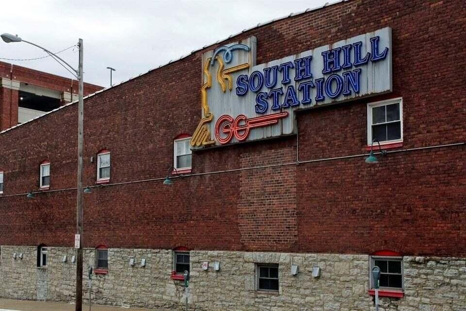 585 S Upper St Apt 122 - Photo 2 of 20