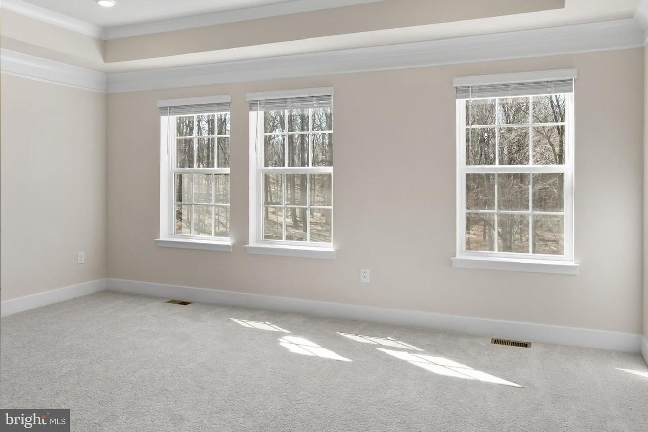 1705 Watercrossing Rd - Photo 6 of 42