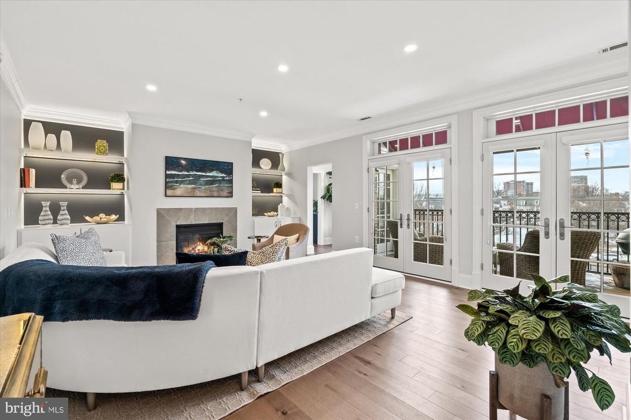 600 Second St - Photo 5 of 32