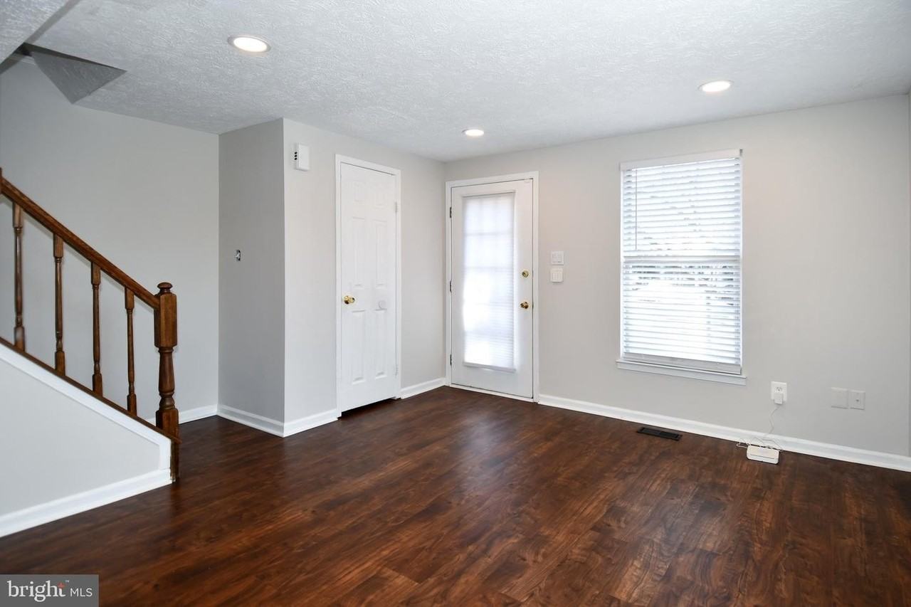 1648 Fieldthorn Dr - Photo 7 of 31