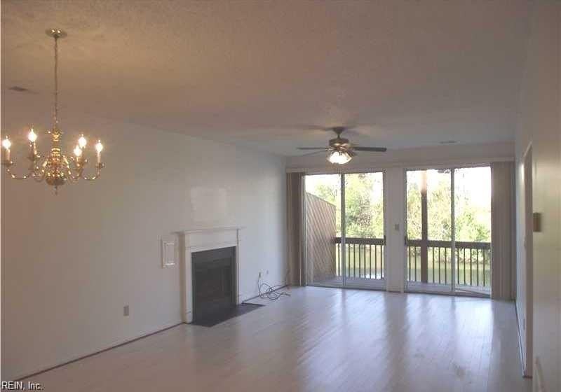 873 Gas Light Ln - Photo 2 of 14