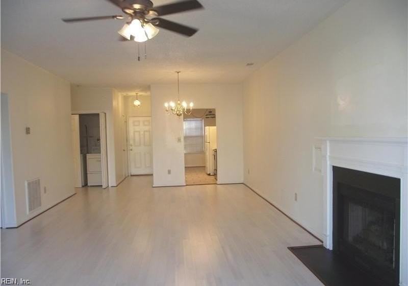 873 Gas Light Ln - Photo 3 of 14