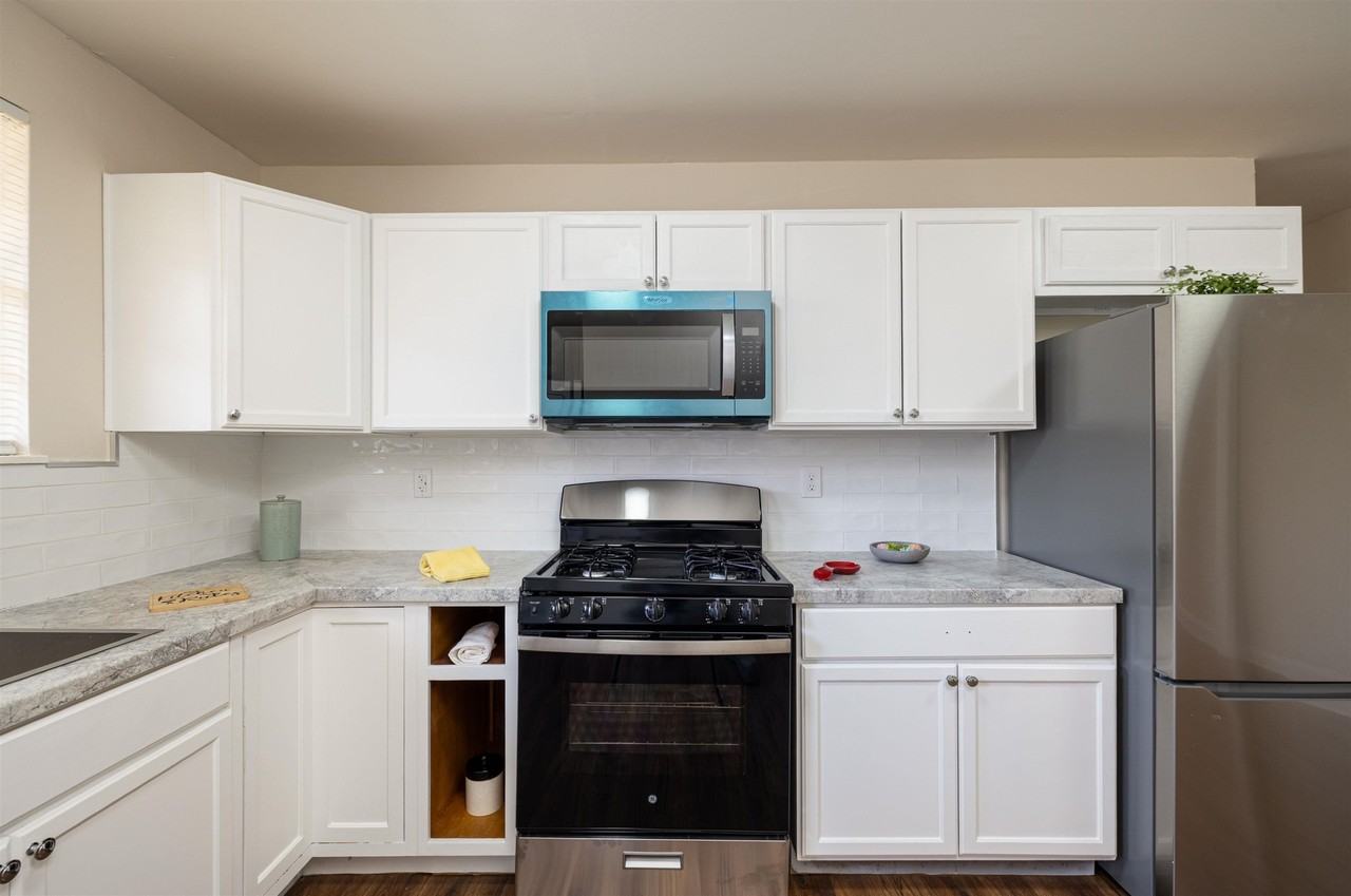 2086 Harbert Ave #2086 - Photo 5 of 10