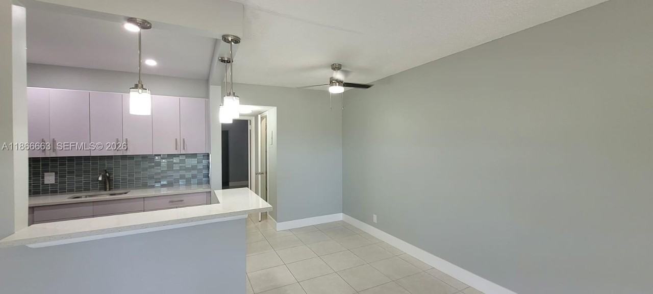 202 Canterbury I #202 - Photo 4 of 42