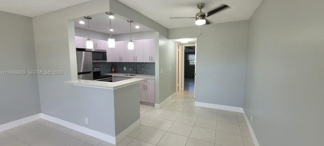 202 Canterbury I #202 - Photo 6 of 42