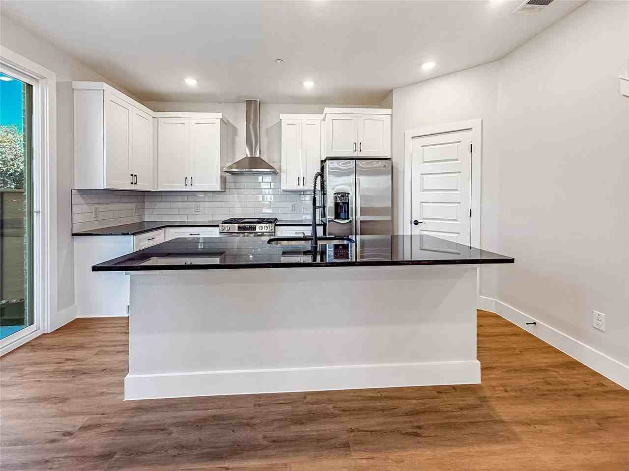 5601 Mobeetie Loop - Photo 4 of 23