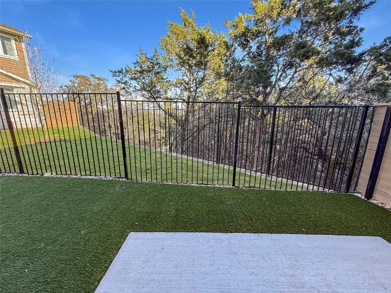 5601 Mobeetie Loop - Photo 6 of 23