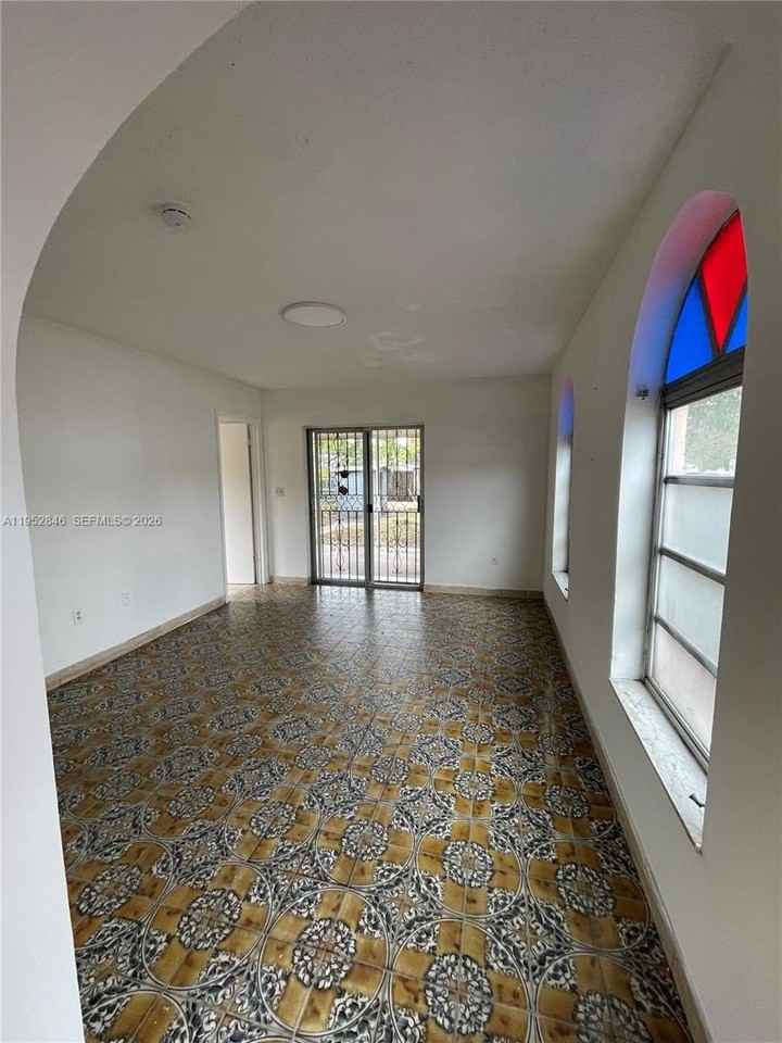 3500 E 6th Ave - Photo 7 of 18