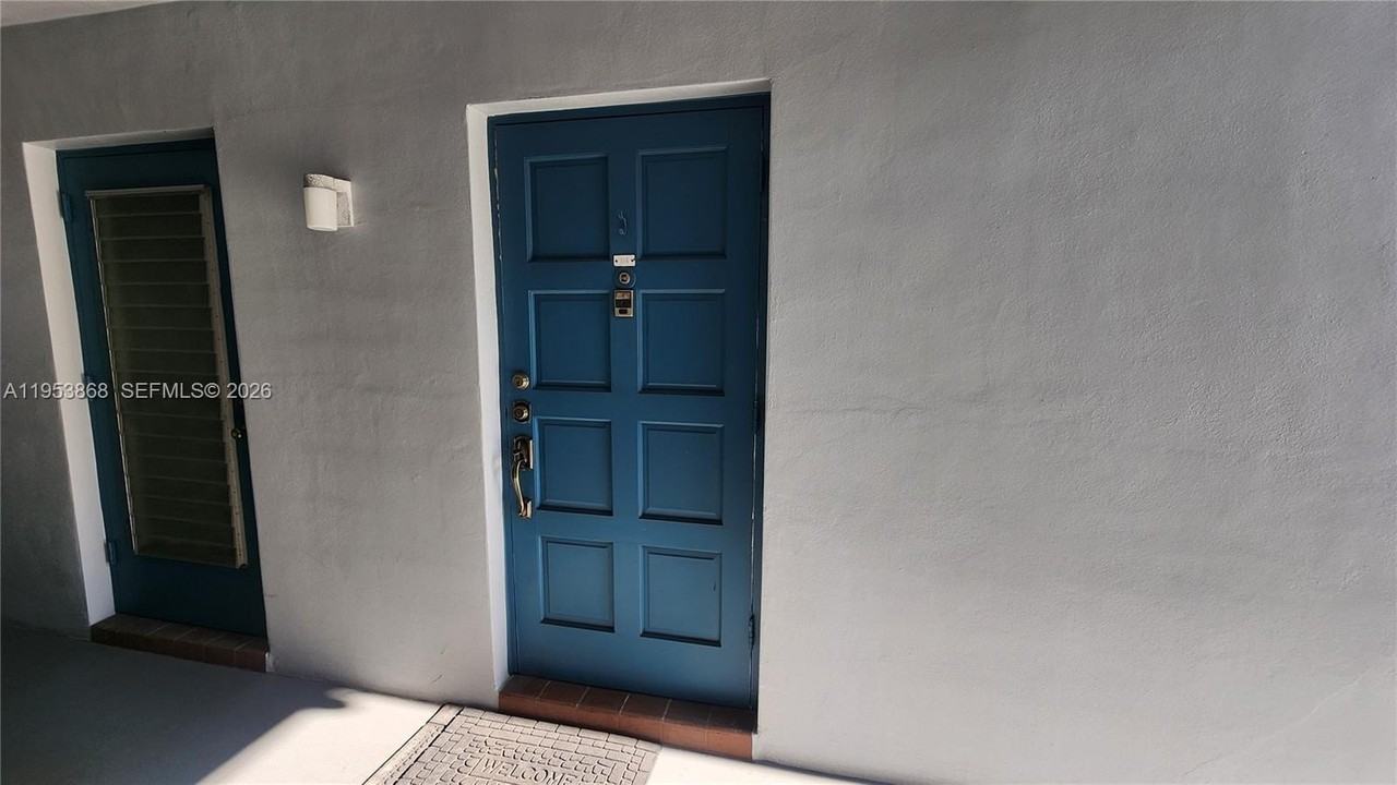 981 Hillcrest Ct #114 - Photo 5 of 28