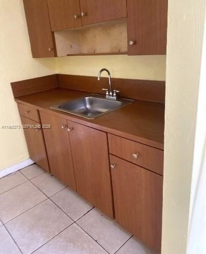 2545 York St #A - Photo 7 of 7