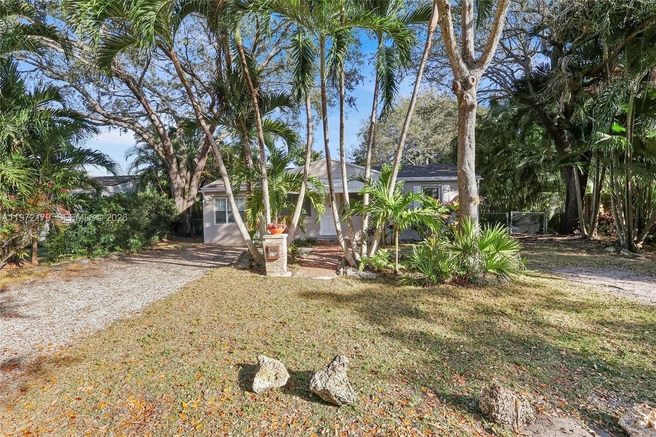 5111 Sw 73rd Ter #0 - Photo 2 of 31