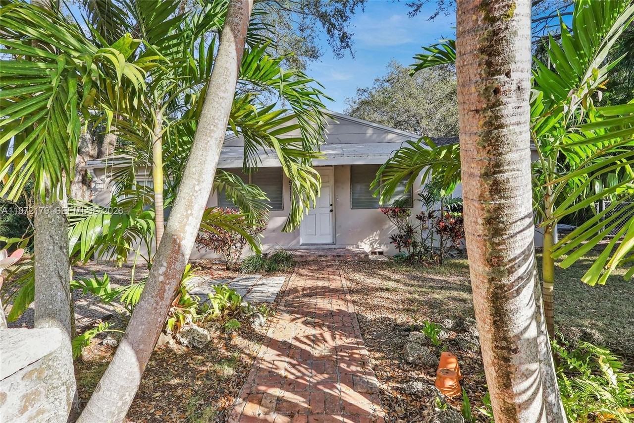 5111 Sw 73rd Ter #0 - Photo 4 of 31