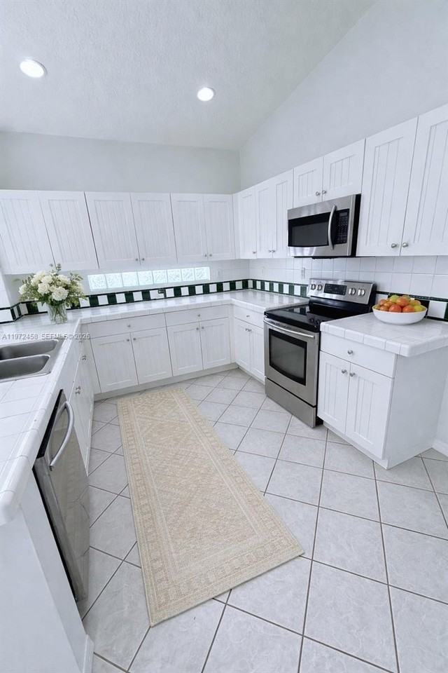 5089 Nw 121st Dr - Photo 5 of 25