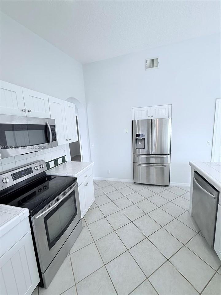 5089 Nw 121st Dr - Photo 6 of 25