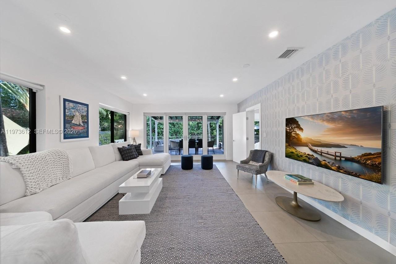 114 5th Di Lido Ter - Photo 2 of 28