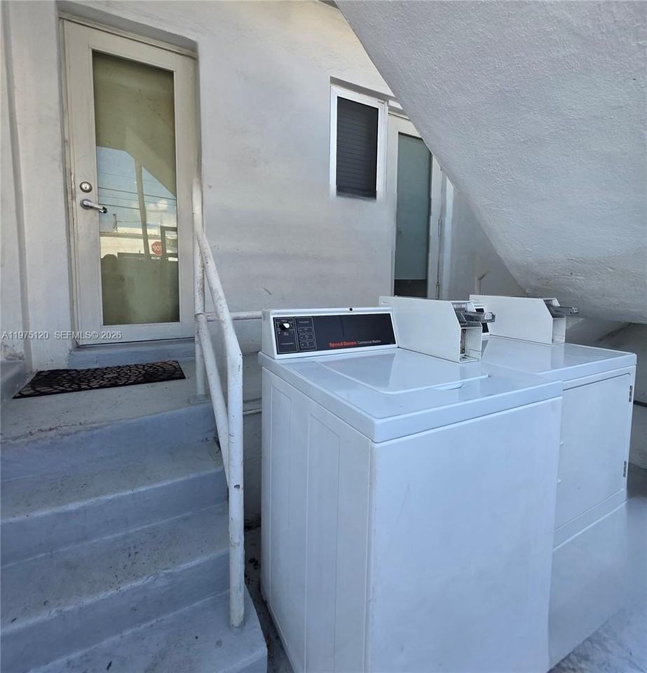 1616 Euclid Ave #12 - Photo 7 of 28