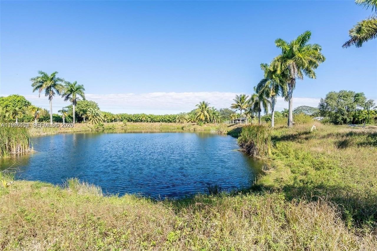 17795 Sw 158th St #17795 - Photo 7 of 31