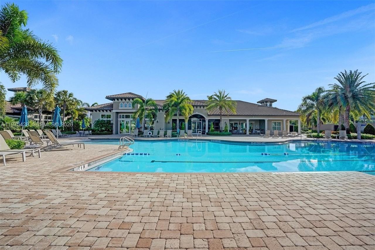 4764 Eucalyptus Dr - Photo 2 of 50