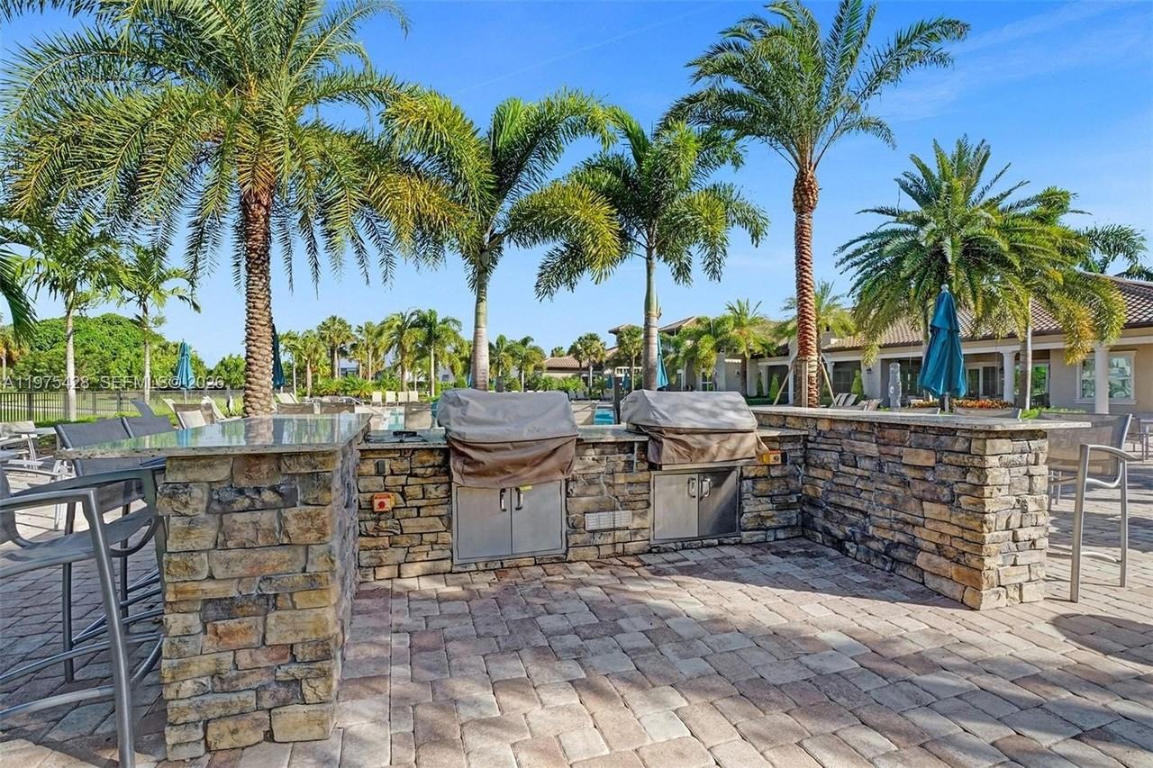 4764 Eucalyptus Dr - Photo 7 of 50