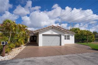 1457 Sw 136th Pl - Photo 1 of 1