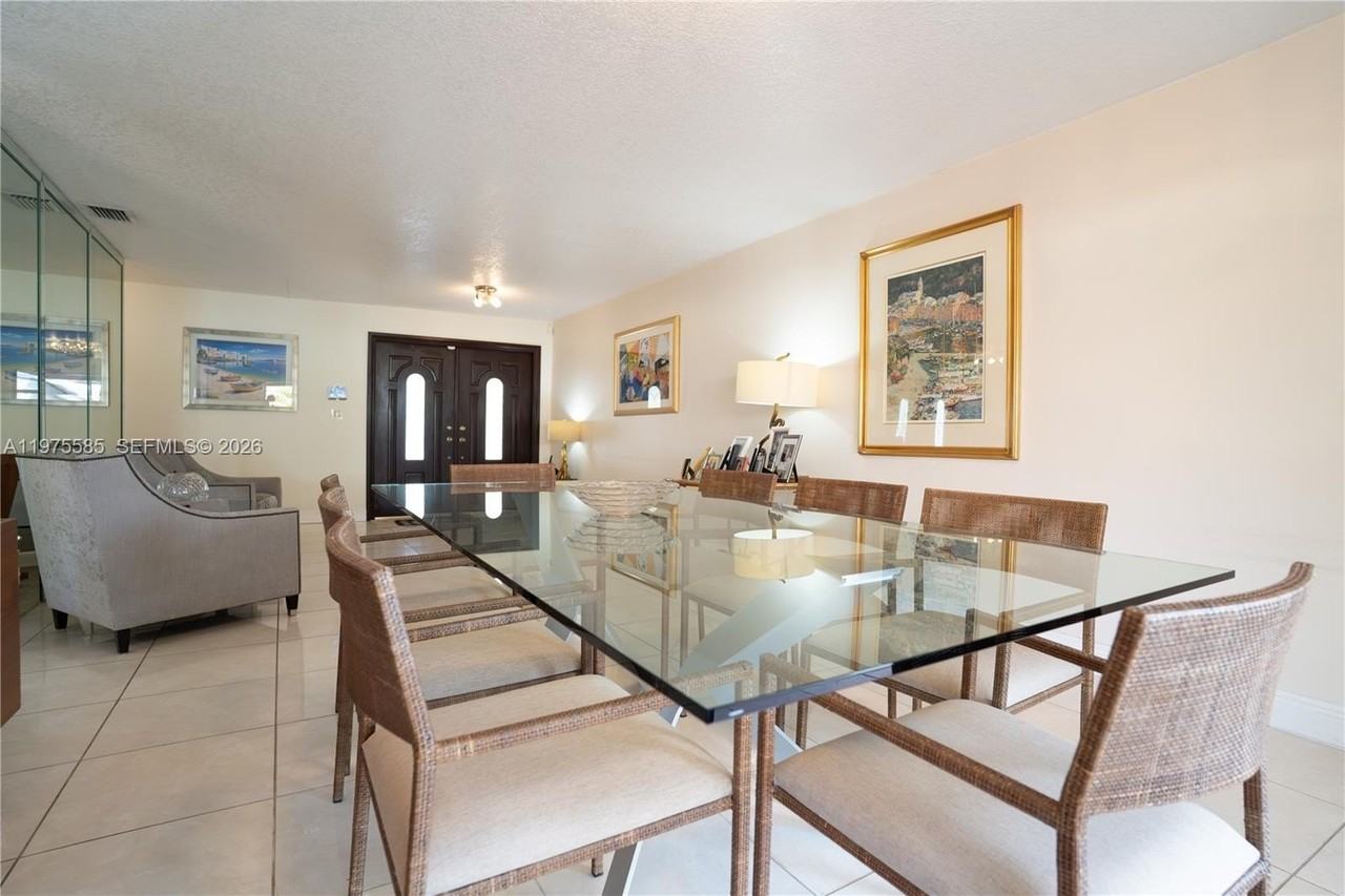 1457 Sw 136th Pl - Photo 5 of 25