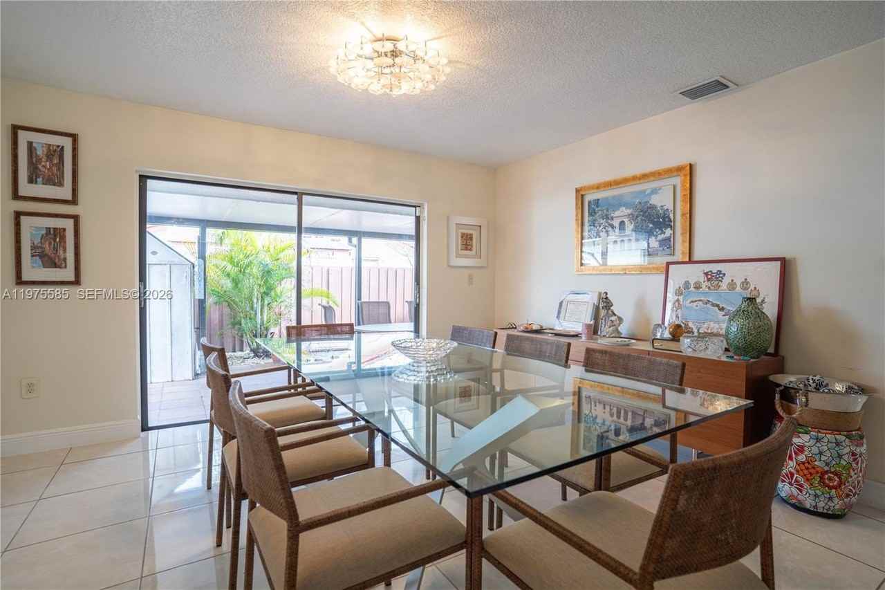 1457 Sw 136th Pl - Photo 6 of 25