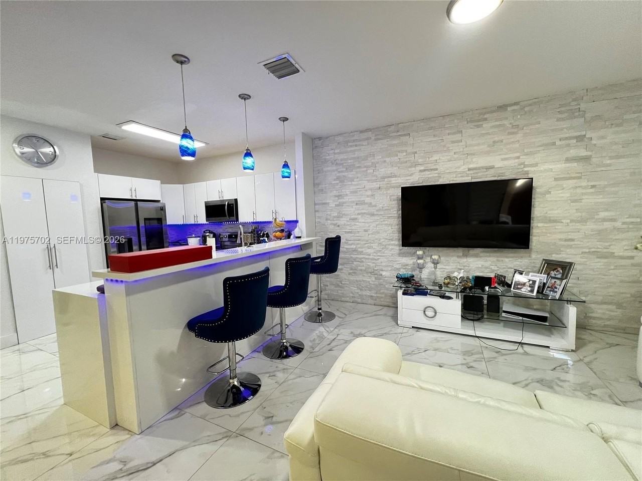 748 Ne 34th Ave #748 - Photo 6 of 23