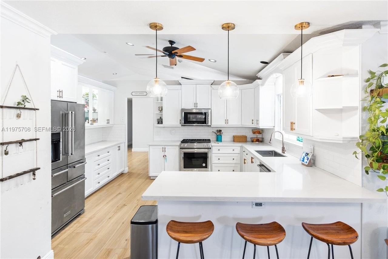 16550 Sw 77th Ct - Photo 4 of 47