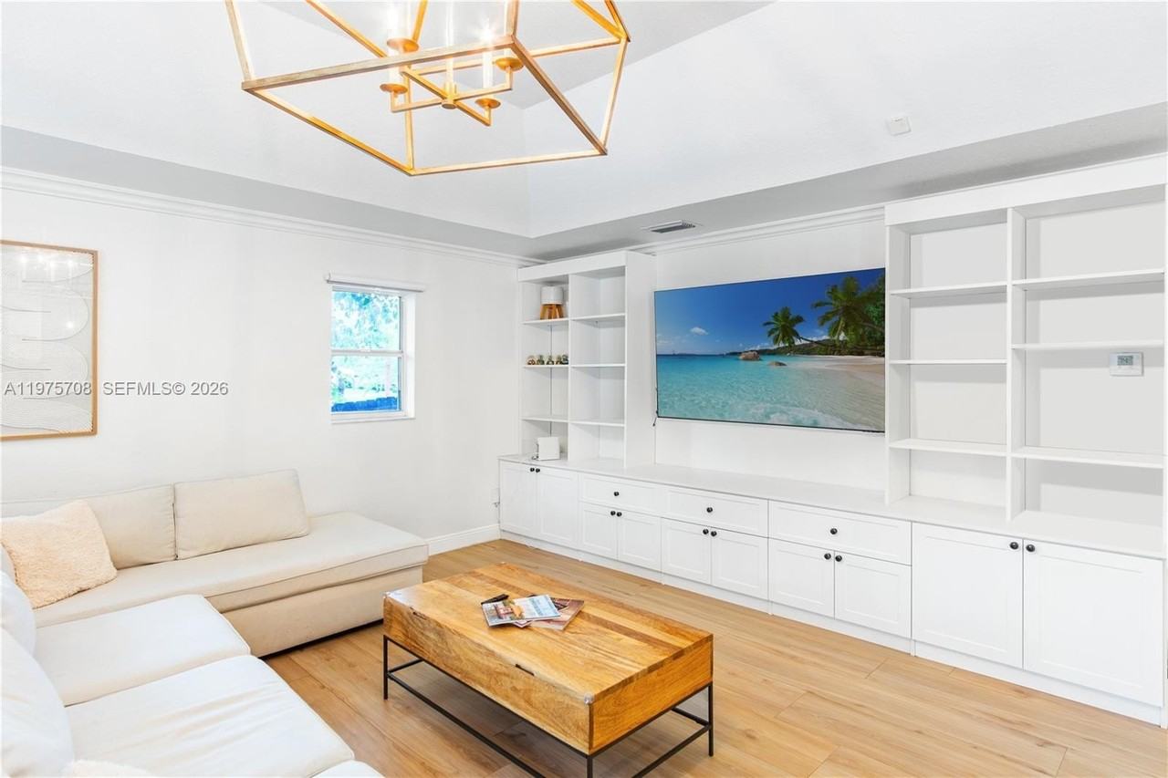 16550 Sw 77th Ct - Photo 5 of 47