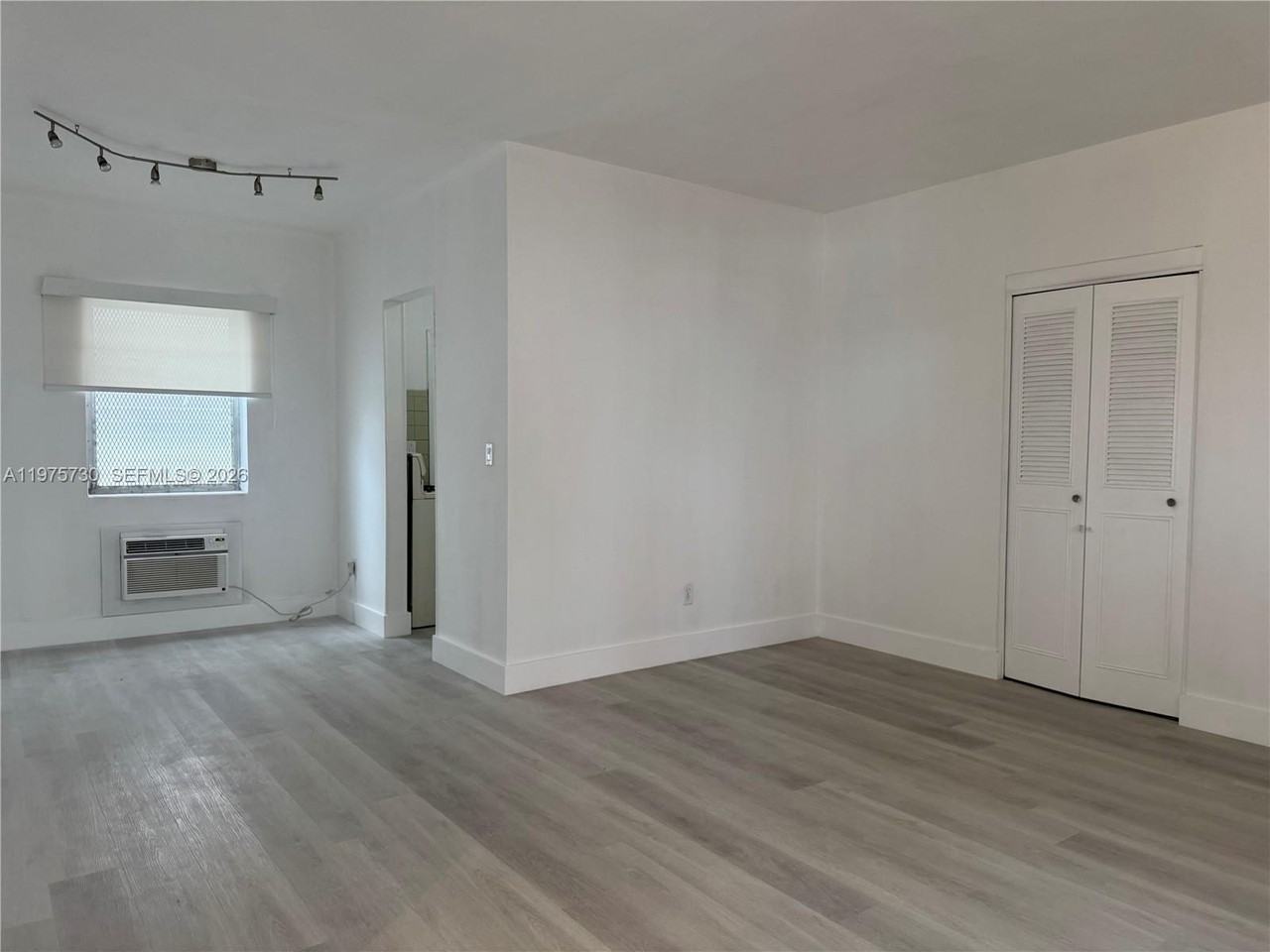 8420 Byron Ave #5 - Photo 5 of 10
