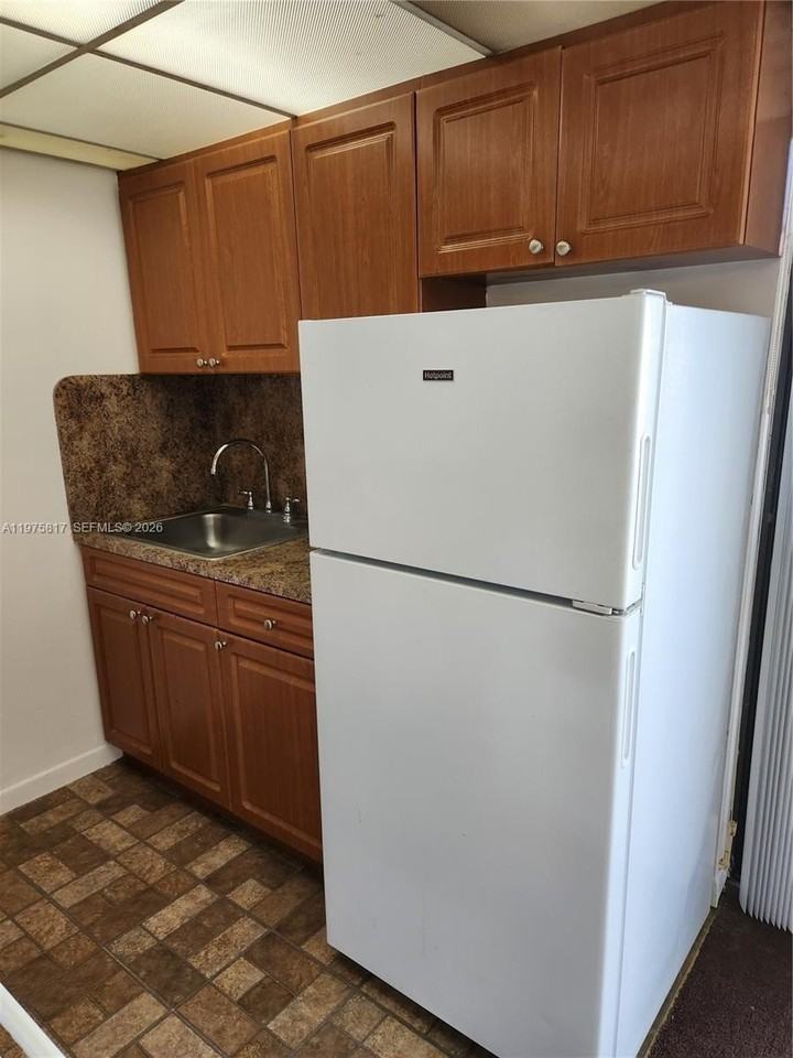 777 Sw 9th Ave #301 - Photo 4 of 14