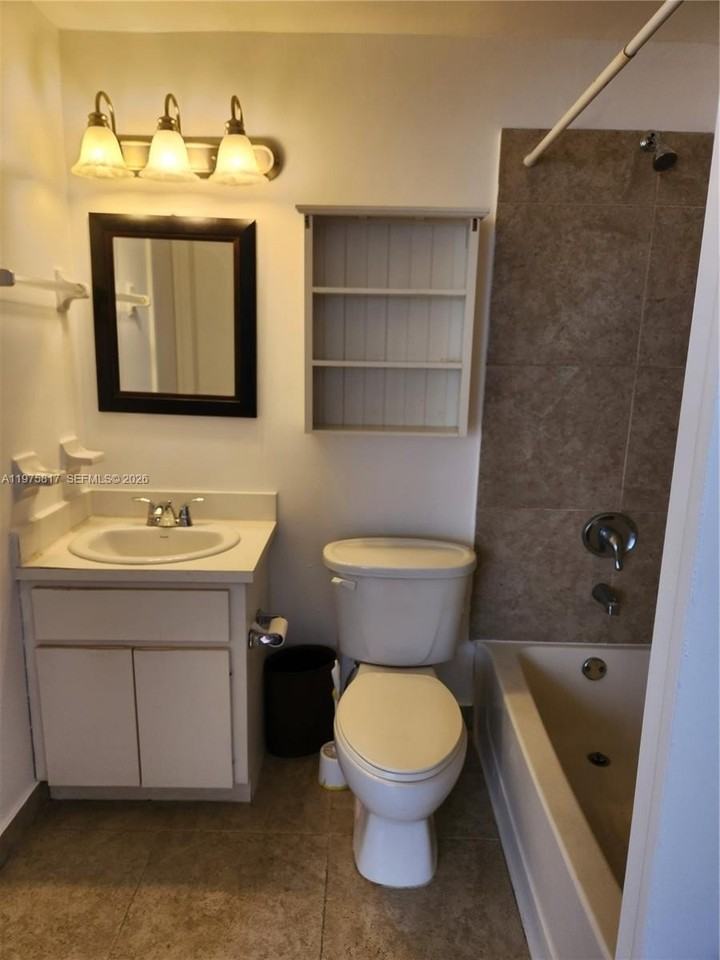 777 Sw 9th Ave #301 - Photo 6 of 14