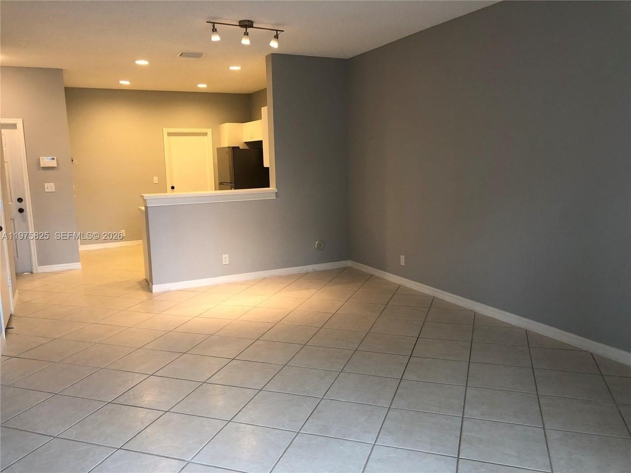 3852 San Simeon Cir #0 - Photo 5 of 12