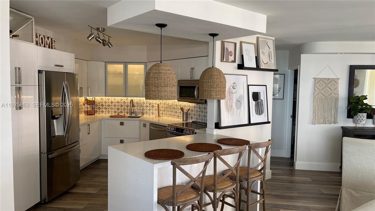 5161 Collins Ave #1012 - Photo 6 of 50