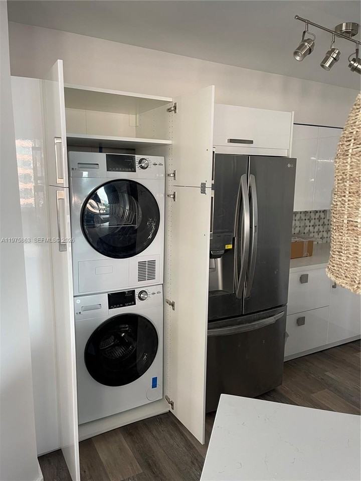 5161 Collins Ave #1012 - Photo 7 of 50