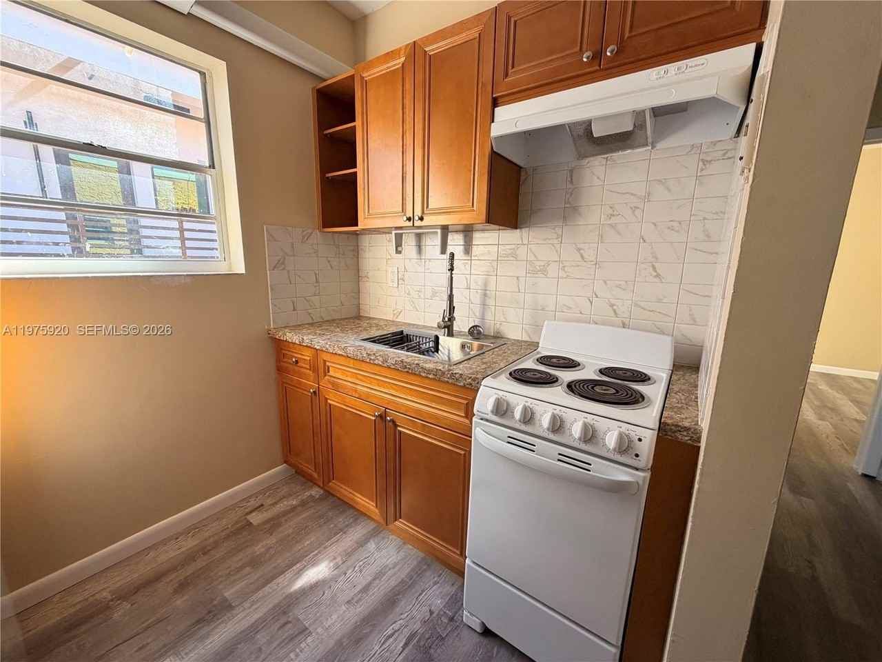 1043 Nw 2nd St #18 - Photo 2 of 10