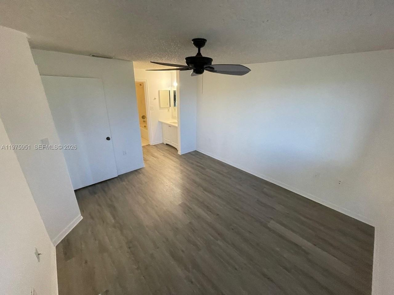 14208 Glenmoor Dr #14208 - Photo 7 of 33