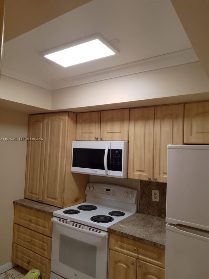 11616 Nw 35th Ct #A2 - Photo 3 of 18