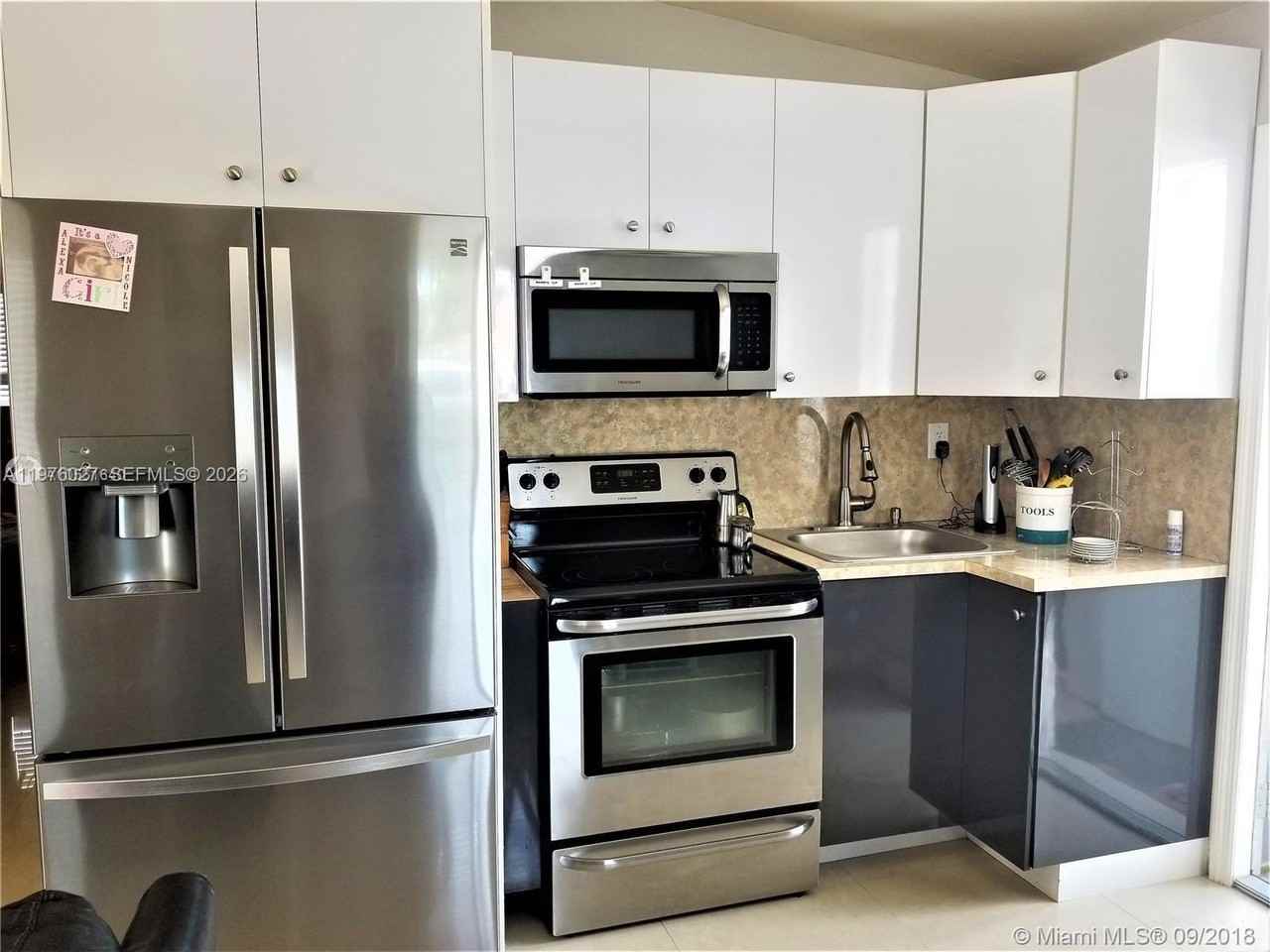 6744 Sw 21st St - Photo 4 of 7