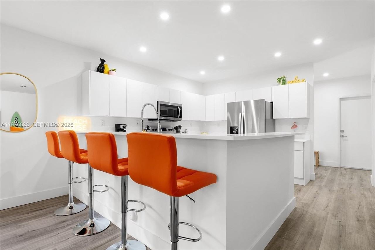 1123 Ne 23rd Ter #1123 - Photo 6 of 28