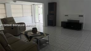 2631 Fillmore St - Photo 6 of 20