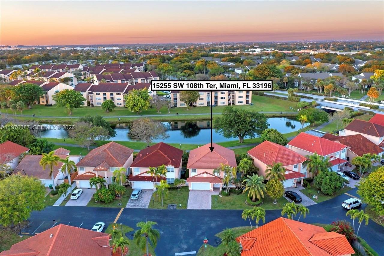 15255 Sw 108th Ter - Photo 3 of 37