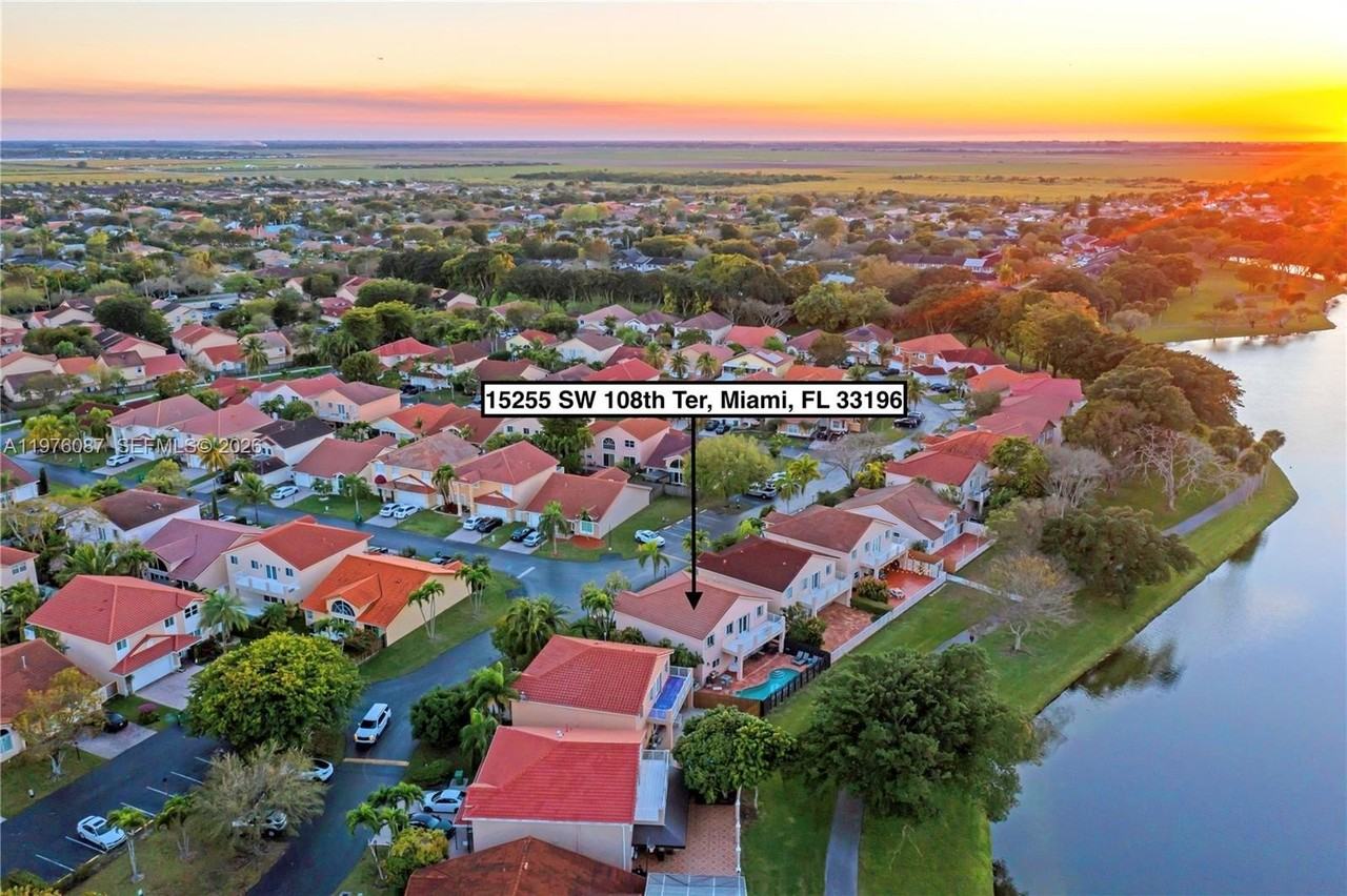 15255 Sw 108th Ter - Photo 5 of 37