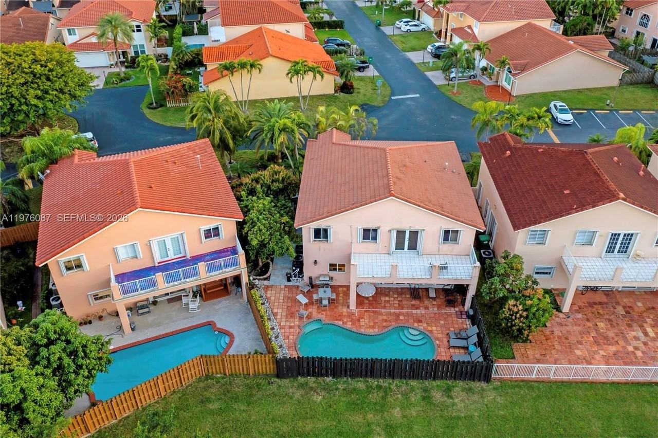 15255 Sw 108th Ter - Photo 7 of 37